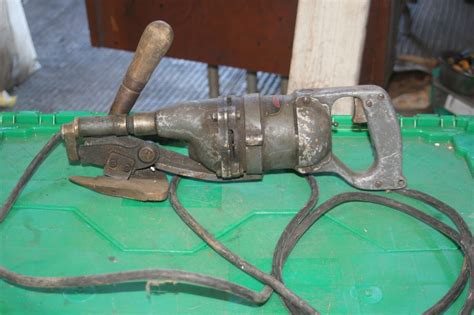 Vintage Black & Decker sheet metal shear cutter 